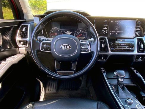 Used 2021 Kia Sorento S FWD image 5