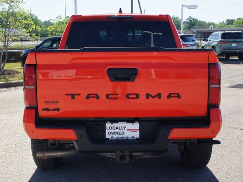 Used 2024 Toyota Tacoma TRD Off-Road w/ TRD Off Road Premium Package AWD/4WD image 3