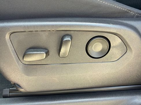 Used 2025 Chevrolet Silverado 1500 Custom RWD image 20