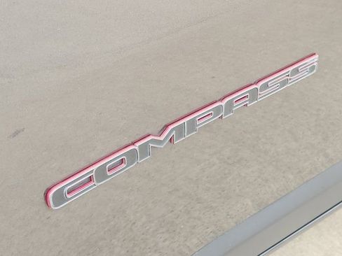 Used 2021 Jeep Compass Trailhawk image 9