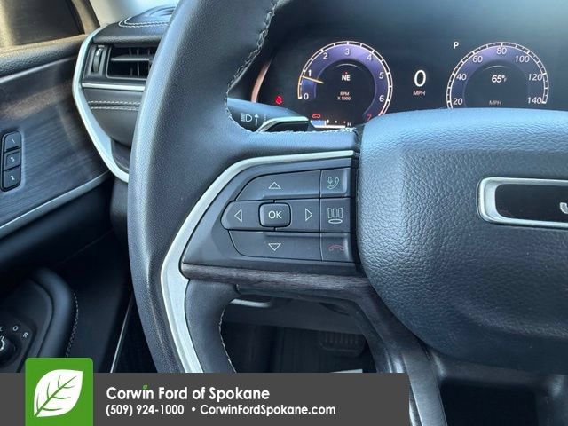 Used 2023 Jeep Grand Cherokee L Limited w/ Luxury Tech Group II AWD/4WD image 24