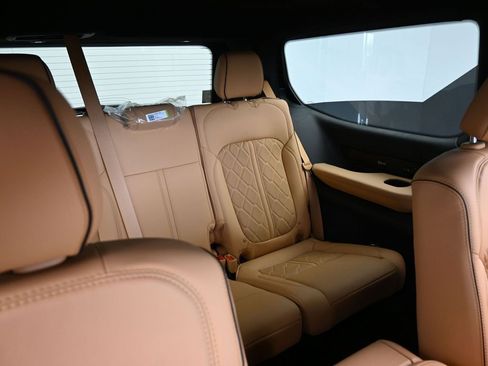 Used 2024 Jeep Grand Wagoneer Series III w/ Quick Order Packagew 28T image 44