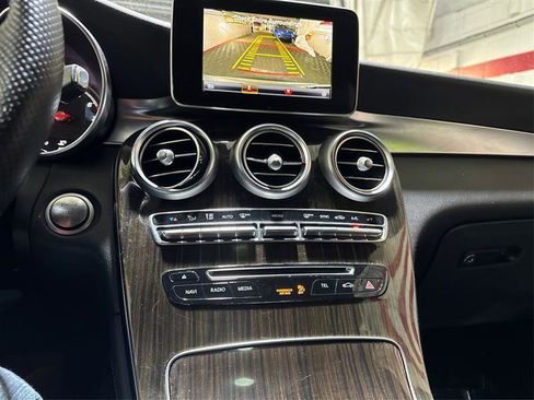 Used 2017 Mercedes-Benz GLC 300 4MATIC image 27