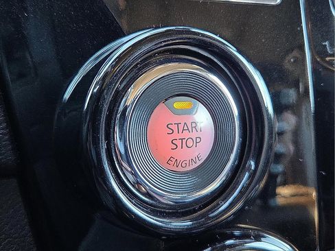 Used 2020 Nissan Titan Platinum Reserve image 20