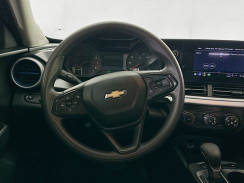 Used 2024 Chevrolet Trax LS w/ Driver Confidence Package image 18