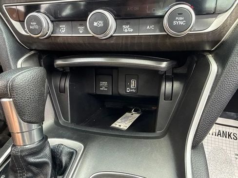 Used 2018 Honda Accord EX image 25