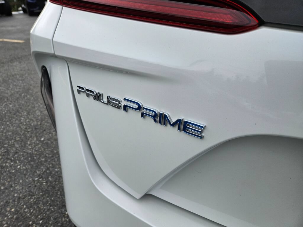 Used 2020 Toyota Prius Prime XLE FWD image 10