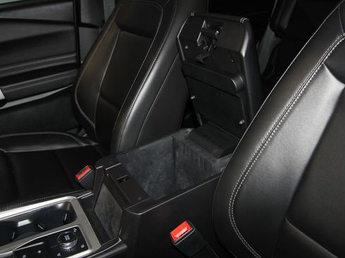 Used 2023 Ford Explorer XLT w/ Equipment Group 202A image 20