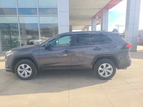 Used 2024 Toyota RAV4 LE image 4