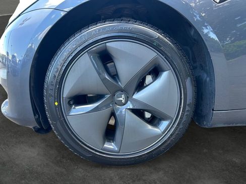 Used 2019 Tesla Model 3 Standard Range Plus RWD image 5