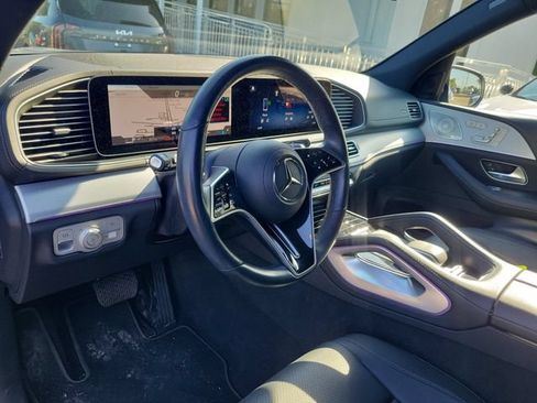 Used 2025 Mercedes-Benz GLS 450 4MATIC image 22