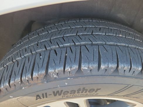 Used 2022 Ford Expedition Limited image 30