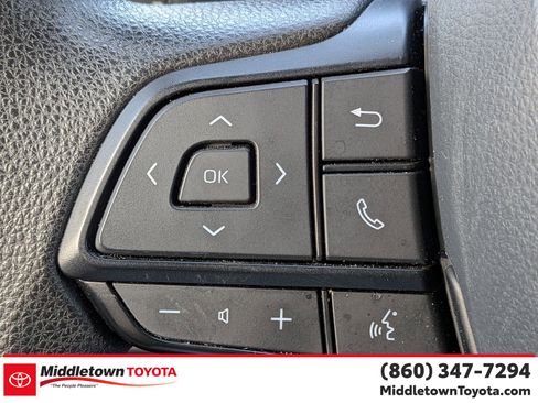 Used 2024 Toyota Sienna LE image 19