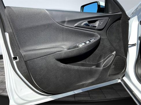 Used 2025 Chevrolet Malibu RS image 22