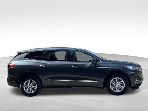 Used 2019 Buick Enclave Essence image 2