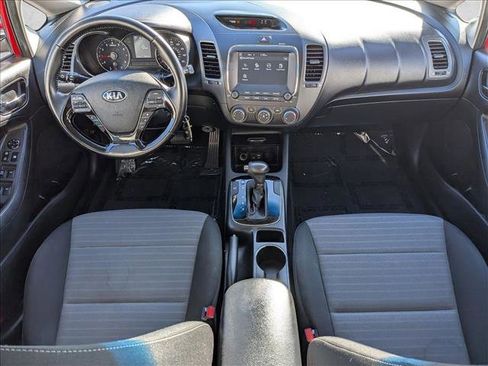 Used 2018 Kia Forte S image 18