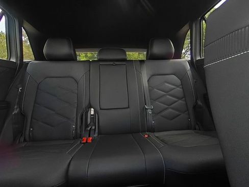 New 2026 Volkswagen Atlas Cross Sport SE image 26