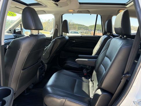 Used 2019 Honda Pilot Elite image 3