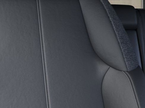 New 2025 Cadillac Optiq Luxury 1 image 21