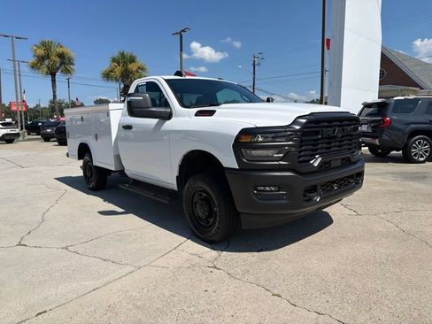 Used 2026 RAM 2500 Tradesman AWD/4WD image 3