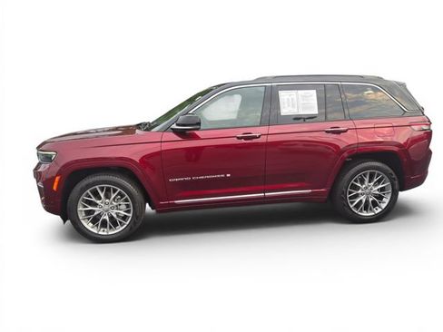 Used 2025 Jeep Grand Cherokee Summit AWD/4WD image 7