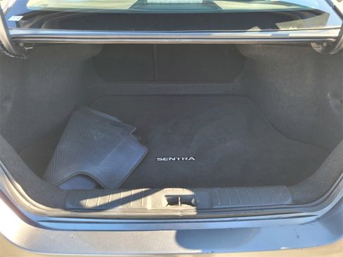 Used 2023 Nissan Sentra SV image 10