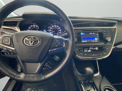 Used 2013 Toyota Avalon XLE Touring FWD image 22