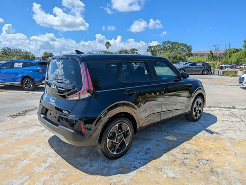 Certified 2025 Kia Soul EX FWD image 8