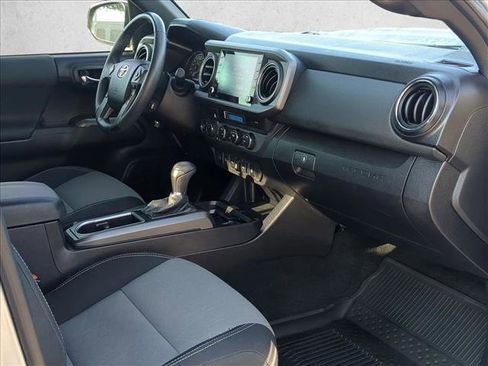 Used 2021 Toyota Tacoma TRD Sport image 21