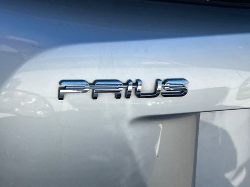 Used 2017 Toyota Prius Two w/ Prius Two Safety Plus Package FWD image 21