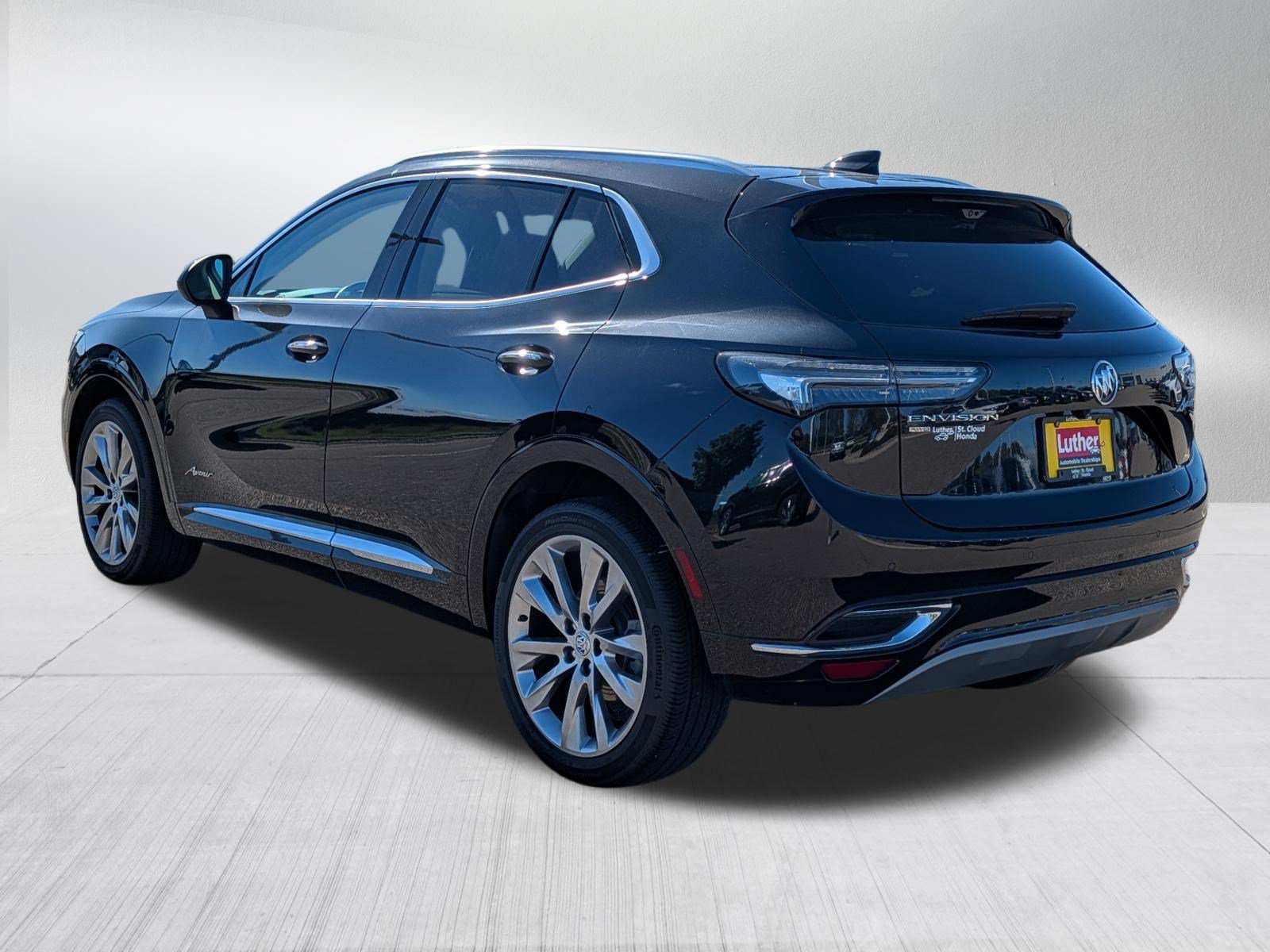 Used 2023 Buick Envision Avenir AWD/4WD image 5