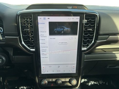 Used 2025 Ford Ranger Lariat w/ Chrome Accent Package image 25