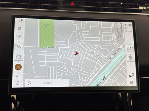 Certified 2025 Land Rover Range Rover Sport SE image 27