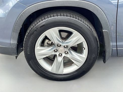 Used 2015 Toyota Highlander Limited AWD/4WD image 34
