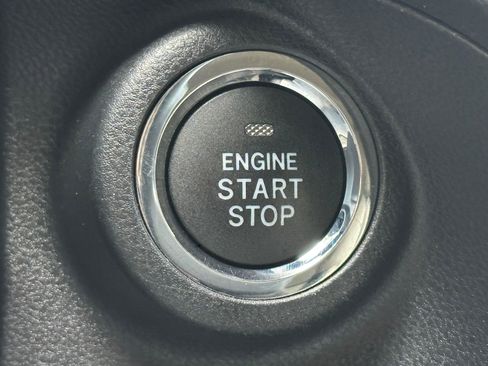 Used 2019 Subaru Forester Limited image 31