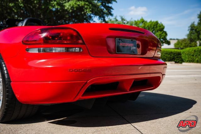 Used 2004 Dodge Viper SRT-10 RWD image 31