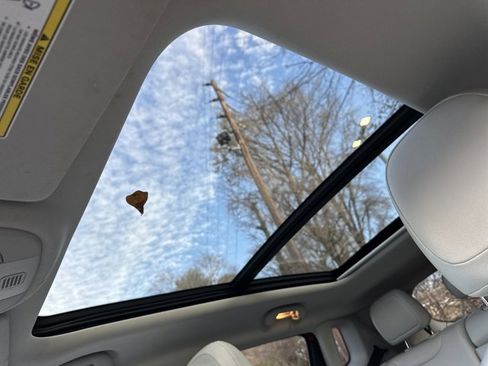 Used 2019 Jeep Compass Latitude image 32