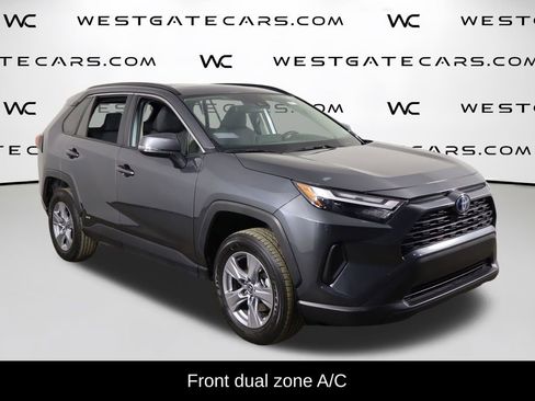 Used 2024 Toyota RAV4 XLE w/ Convenience Package image 4