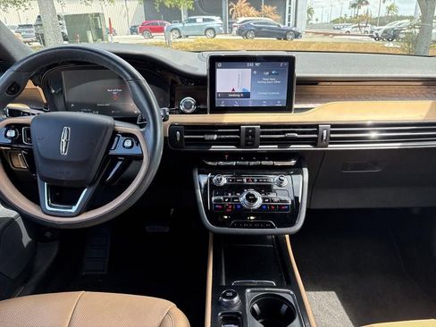 Used 2020 Lincoln Corsair Reserve w/ Equipment Group 201A image 10