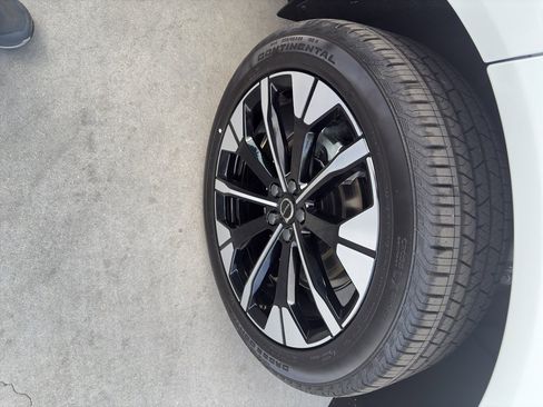 New 2026 Volvo XC60 T8 Plus w/ Protection Package Premier image 20