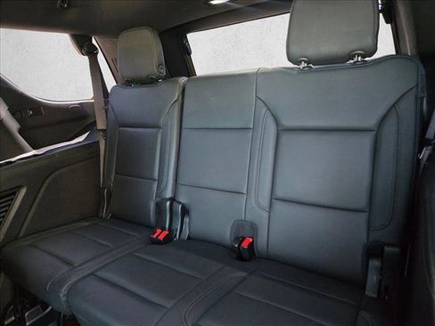 Used 2021 Chevrolet Tahoe Z71 w/ Z71 Off-Road Package image 18