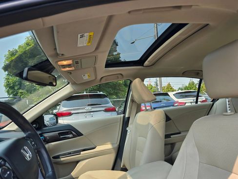 Used 2017 Honda Accord EX-L image 21