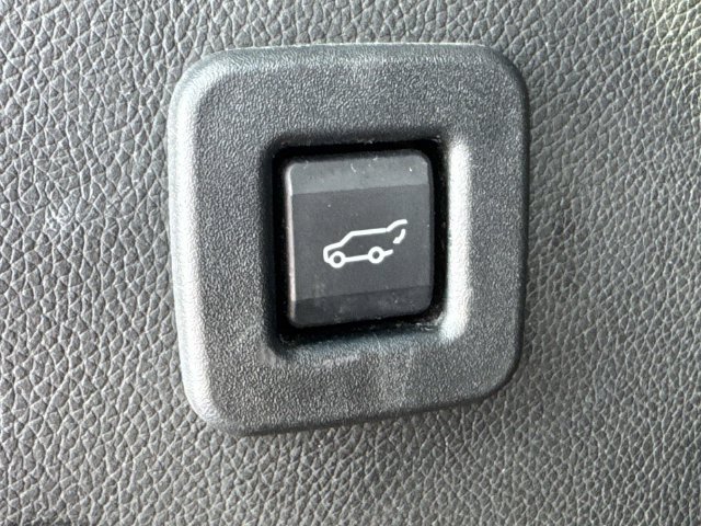 Used 2016 Ford Expedition Platinum RWD image 15