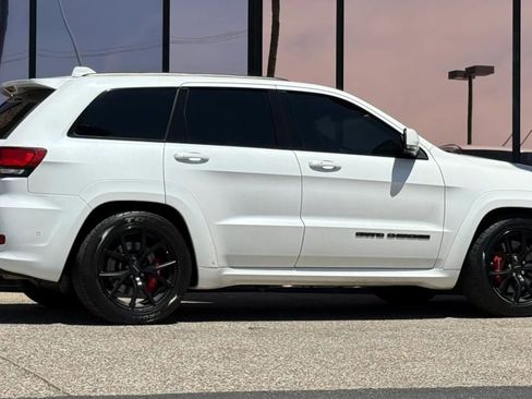 Used 2019 Jeep Grand Cherokee SRT image 13