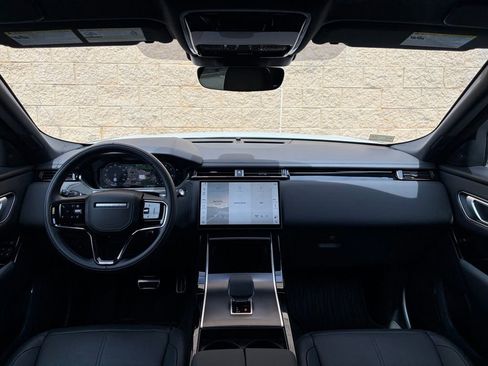 Certified 2026 Land Rover Range Rover Velar Dynamic SE AWD/4WD image 18