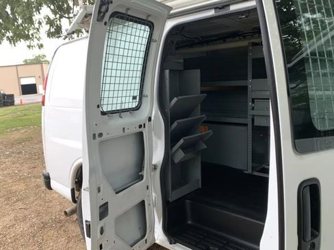 Used 2014 Chevrolet Express 2500 w/ Cold Climate Package image 22