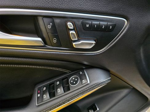 Used 2019 Mercedes-Benz CLA 250 image 25