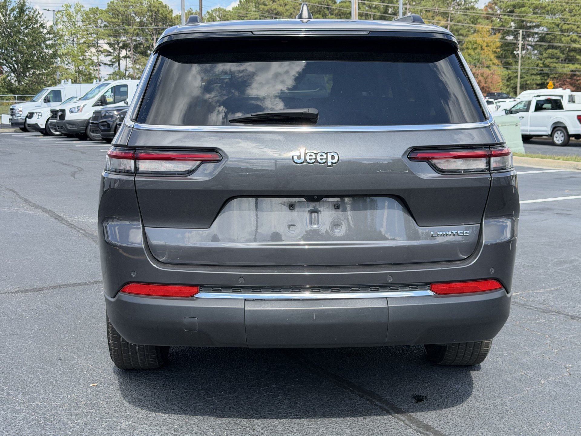 Used 2023 Jeep Grand Cherokee L Limited RWD image 13