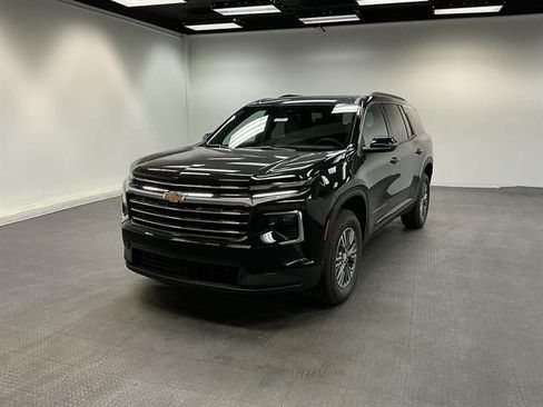 New 2026 Chevrolet Traverse LT w/ LPO, Floor Liner Package FWD image 1