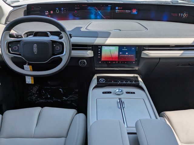 New 2026 Lincoln Navigator L Premier AWD/4WD image 15